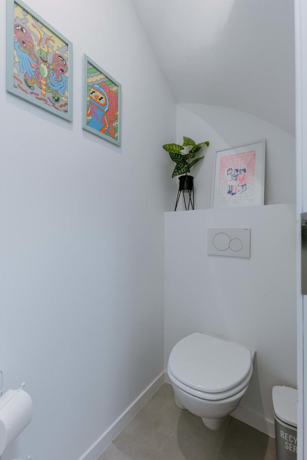 Colorful Pop Apartment In The Heart Of 安特卫普 外观 照片